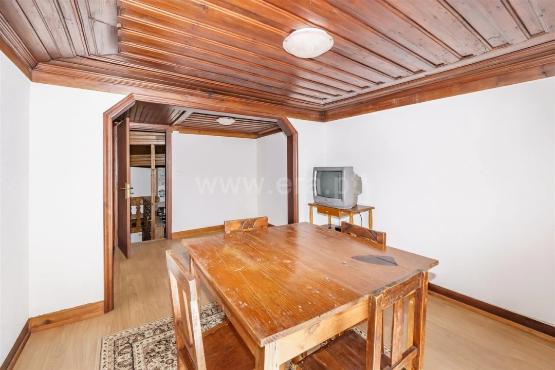 Moradia T2 para Venda em Alcaide Foto 5