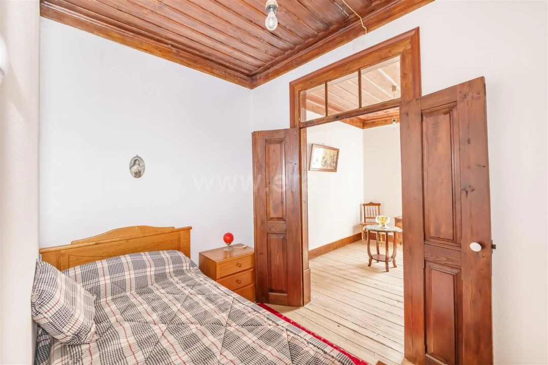 Moradia T2 para Venda em Alcaide Foto 11