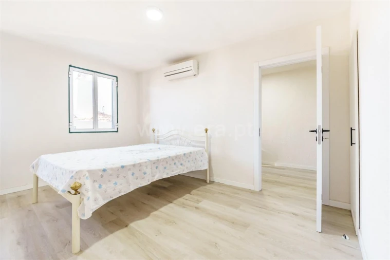 Moradia T3 para Venda em Silvares Foto 8