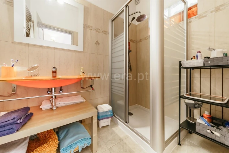 Moradia T4 para Venda em Caria Foto 8