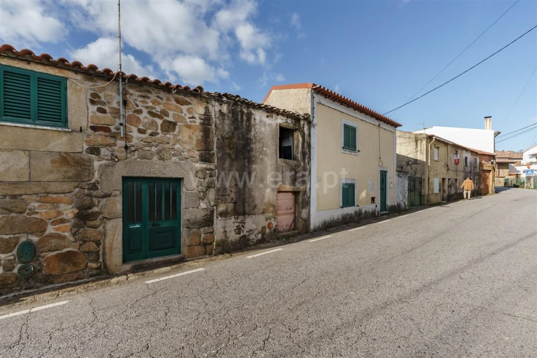 Moradia T1 para Venda em Fatela Foto 4