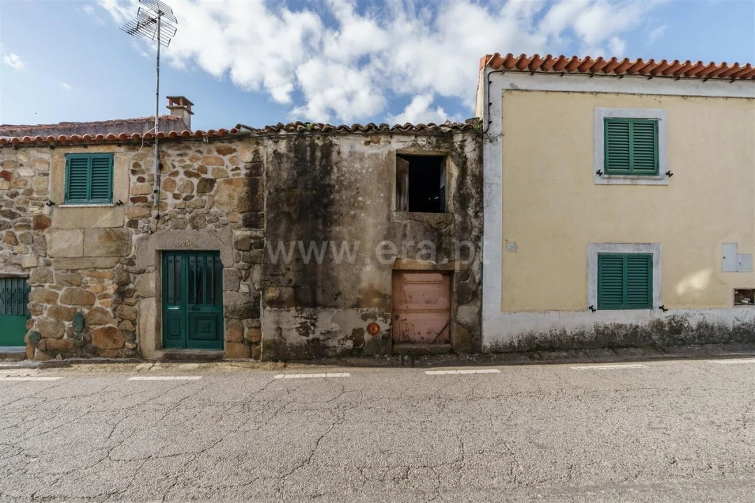 Moradia T1 para Venda em Fatela Foto 1