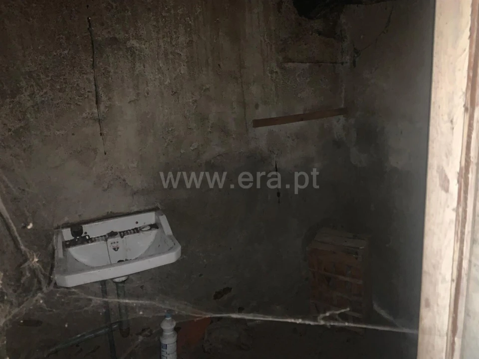 Moradia T2 para Venda em Fatela Foto 7