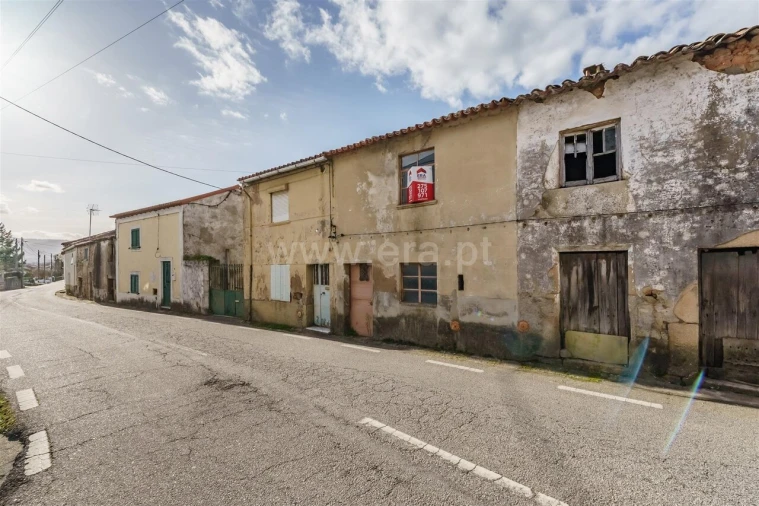 Moradia T2 para Venda em Fatela Foto 2