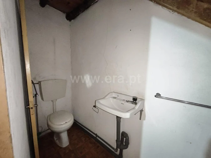 Moradia T2 para Venda em Telhado Foto 14