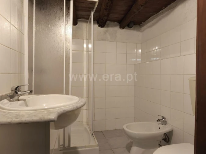 Moradia T2 para Venda em Telhado Foto 13