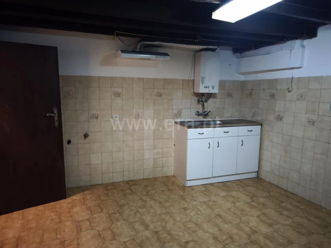 Moradia T2 para Venda em Telhado Foto 4