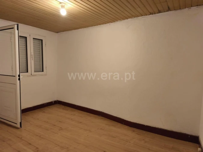 Moradia T2 para Venda em Telhado Foto 10