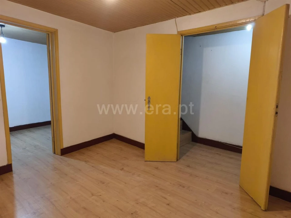 Moradia T2 para Venda em Telhado Foto 7