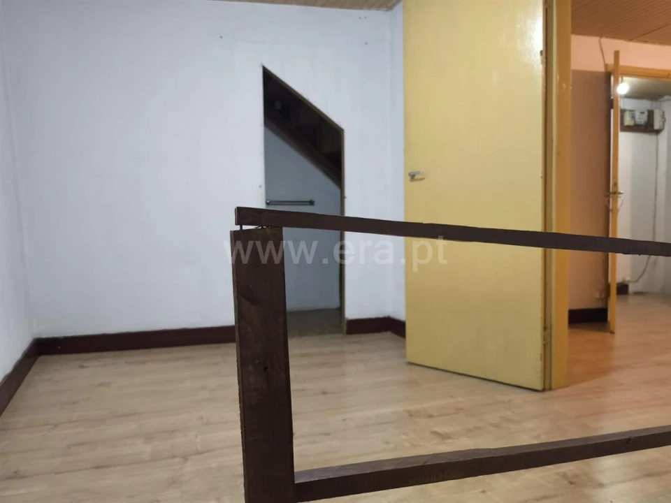 Moradia T2 para Venda em Telhado Foto 15