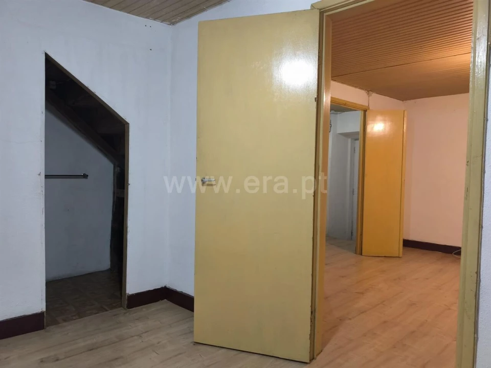 Moradia T2 para Venda em Telhado Foto 16