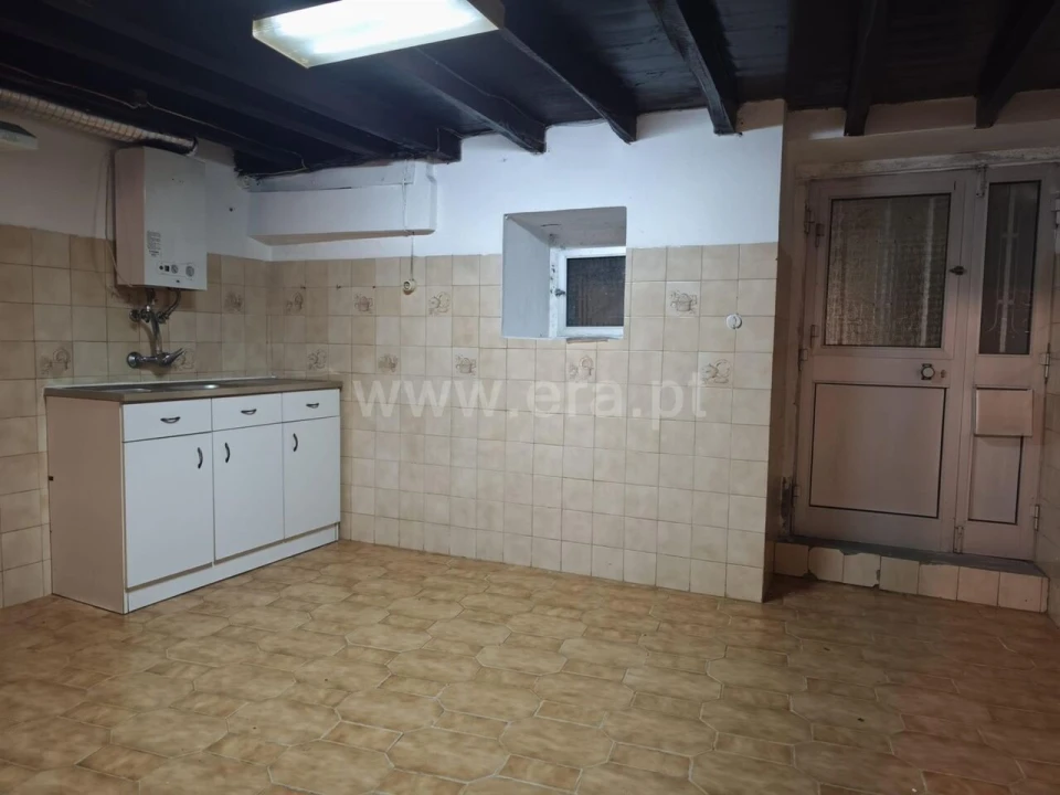 Moradia T2 para Venda em Telhado Foto 5