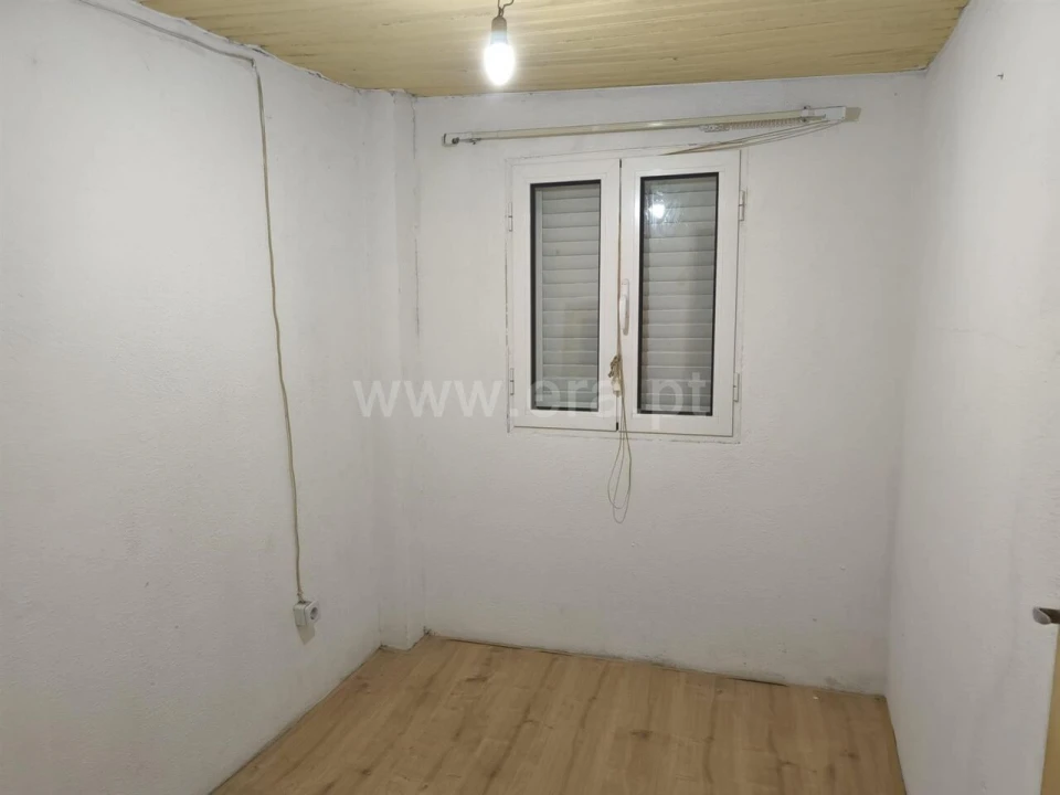 Moradia T2 para Venda em Telhado Foto 12