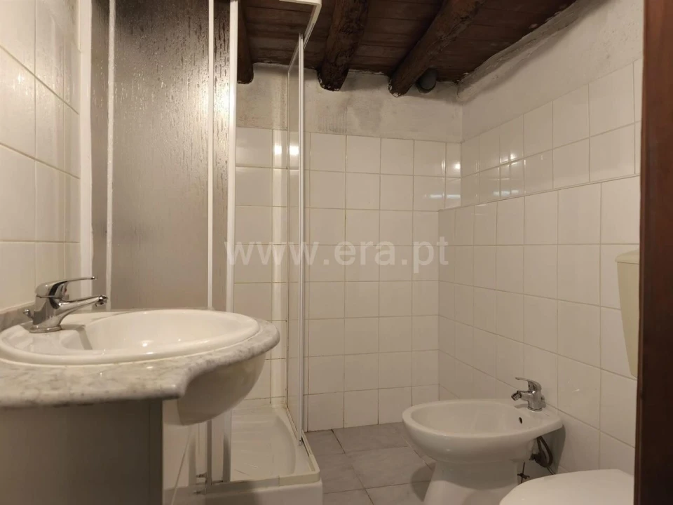 Moradia T2 para Venda em Telhado Foto 13