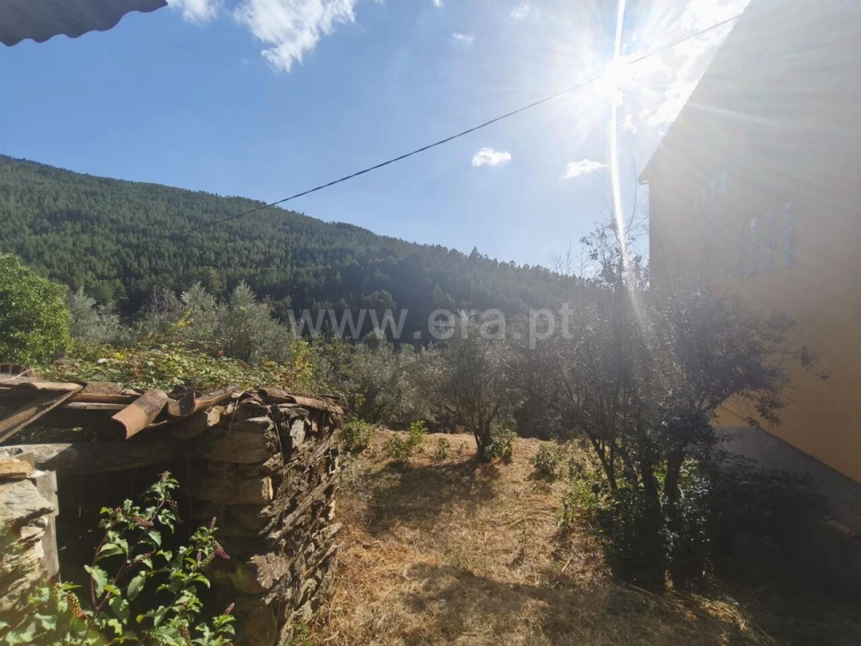 Moradia T3 para Venda em Bogas de Cima Foto 10