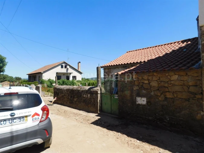 Moradia T1 para Venda em Capinha Foto 2