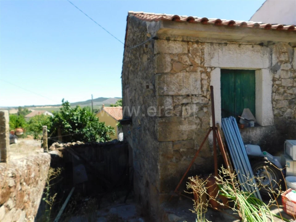 Moradia T1 para Venda em Capinha Foto 3