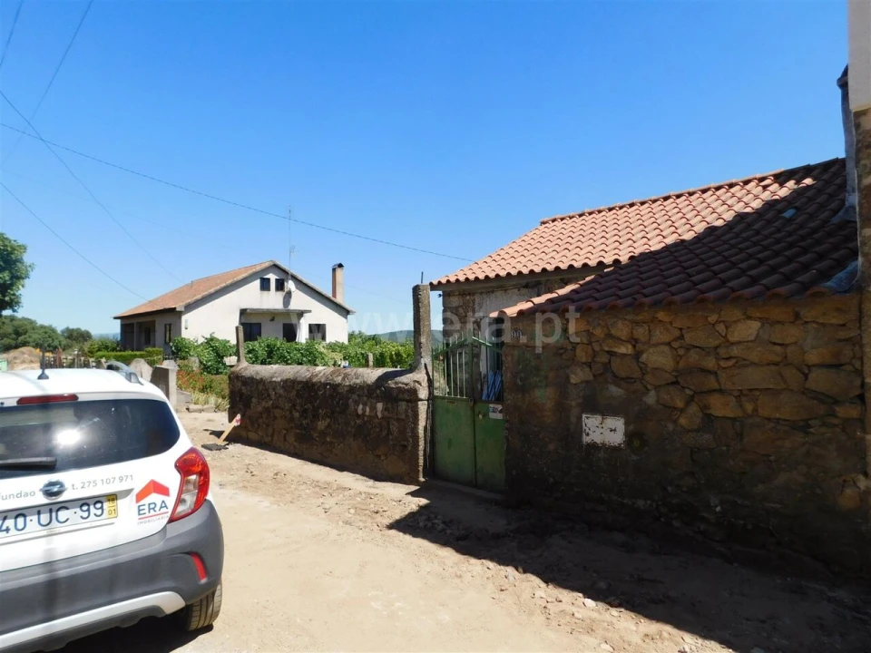 Moradia T1 para Venda em Capinha Foto 2
