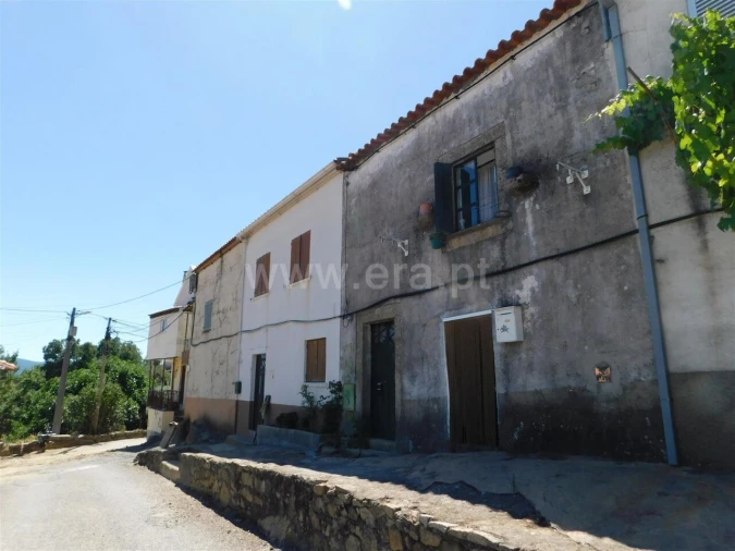 Moradia T2 para Venda em Capinha Foto 4