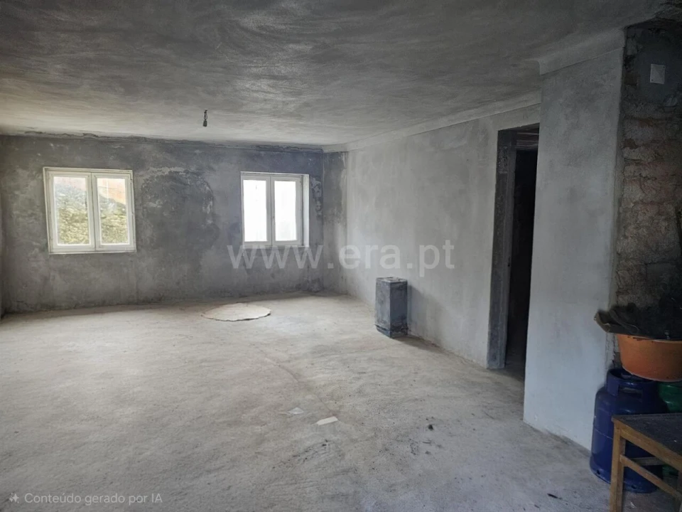 Moradia T2 para Venda em Barroca Foto 5