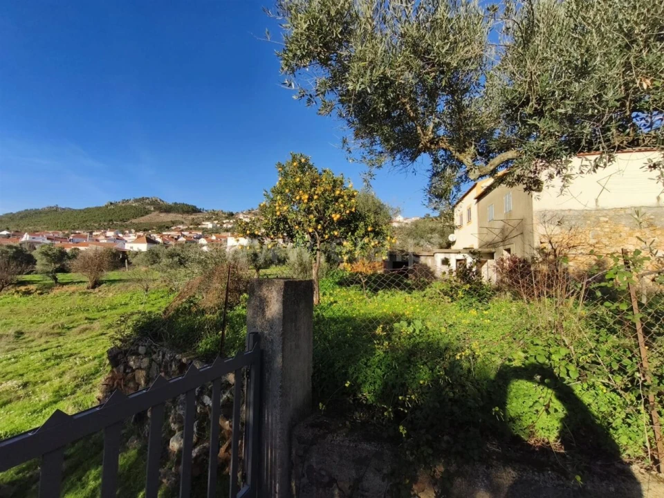 Moradia T2 para Venda em Penha Garcia Foto 16