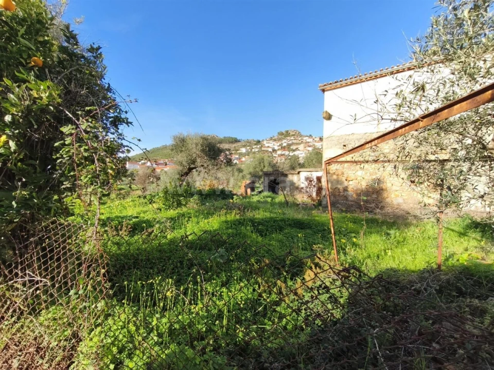 Moradia T2 para Venda em Penha Garcia Foto 15