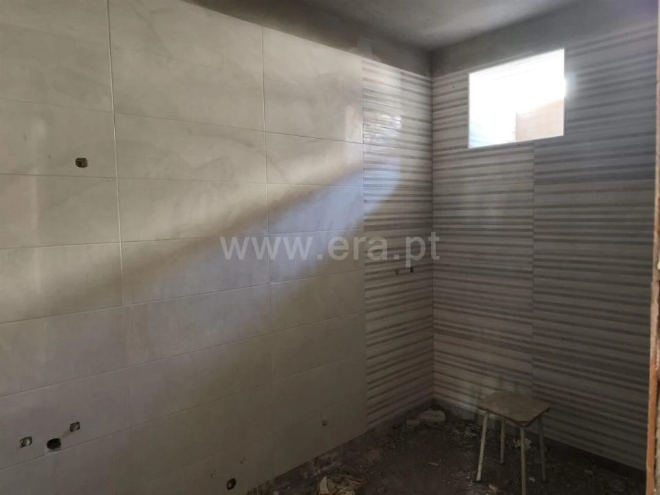 Moradia T2 para Venda em Penha Garcia Foto 9