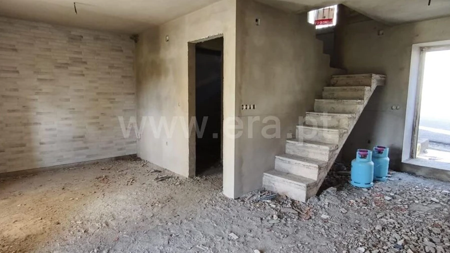 Moradia T2 para Venda em Penha Garcia