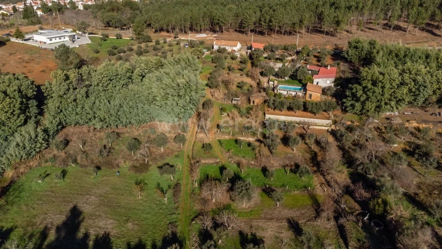 Quinta T0 para Venda em Fatela Foto 5