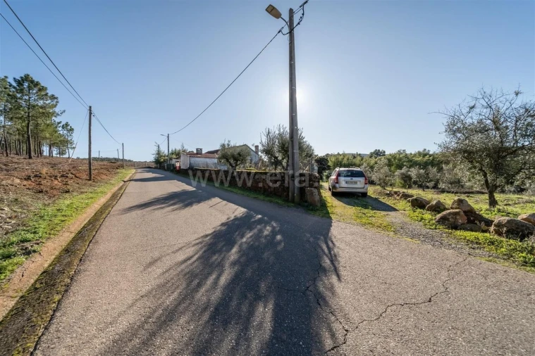 Quinta T0 para Venda em Fatela Foto 6