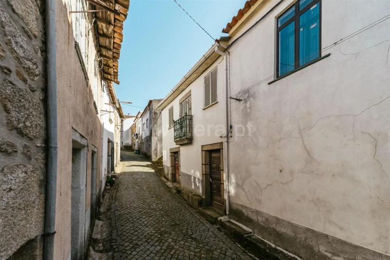 Moradia T3 para Venda em Alcaide Foto 1