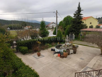 Moradia T4 para Venda em Souto da Casa