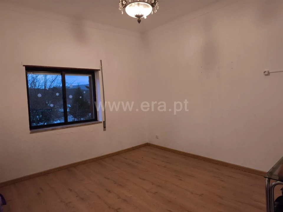 Moradia T4 para Venda em Souto da Casa Foto 6
