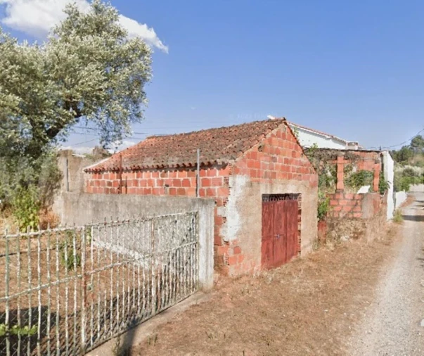 Terreno para Venda em Alcaria Foto 2