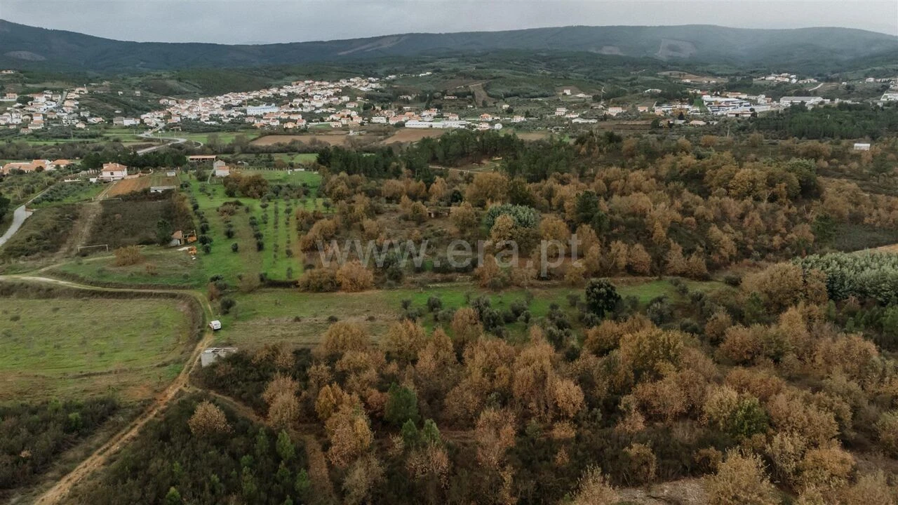 Terreno para Venda em Alcaria Foto 2