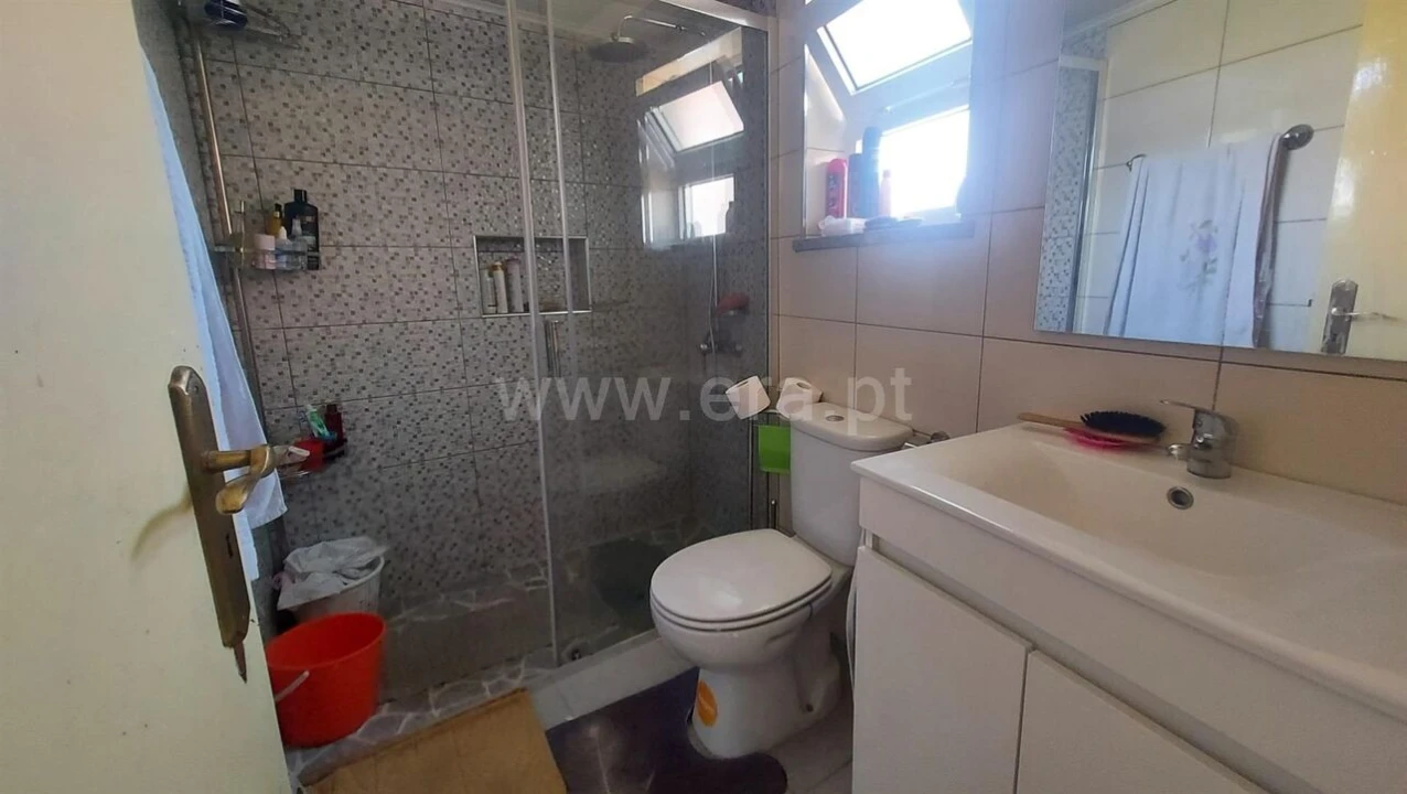 Moradia T2 para Venda em Barroca Foto 6