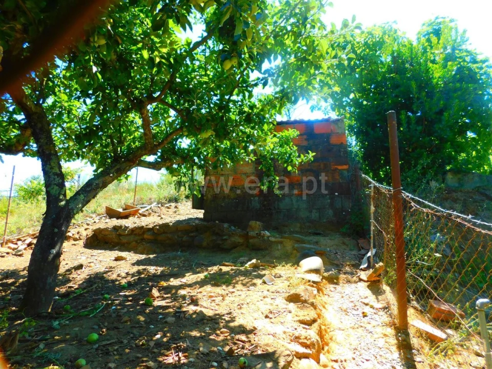 Moradia T2 para Venda em Barroca Foto 8