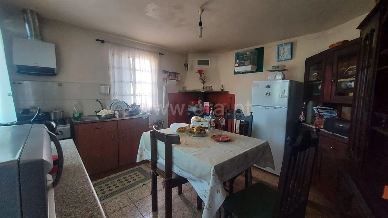 Moradia T2 para Venda em Barroca Foto 2