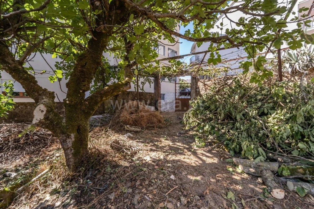 Moradia T1 para Venda em Silvares Foto 8