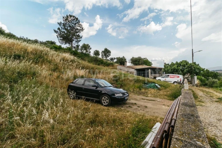 Terreno para Venda em Alcaria Foto 12