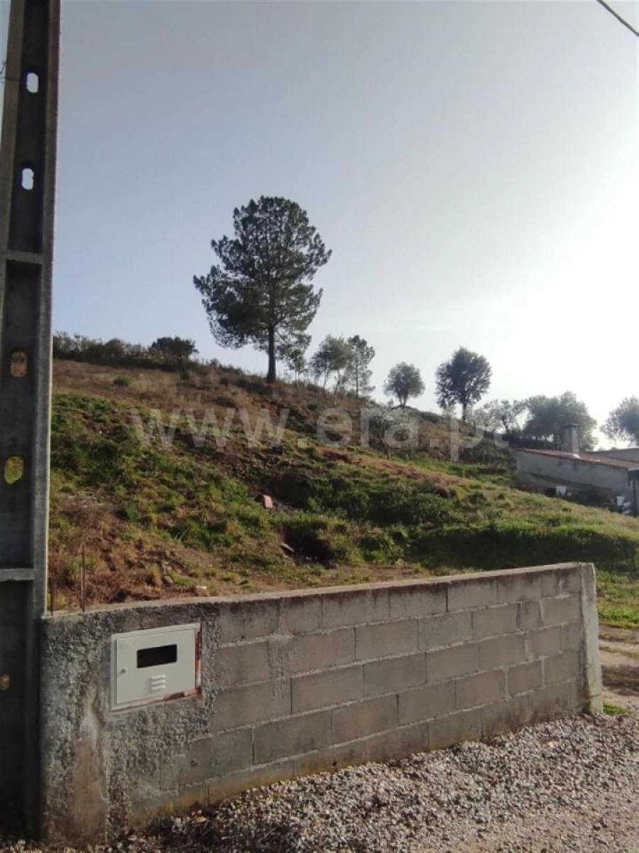 Terreno para Venda em Alcaria Foto 3