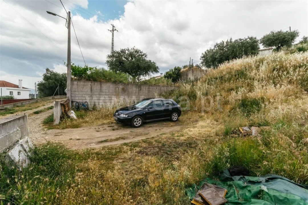 Terreno para Venda em Alcaria Foto 11