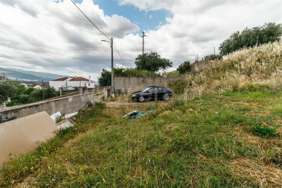 Terreno para Venda em Alcaria Foto 6