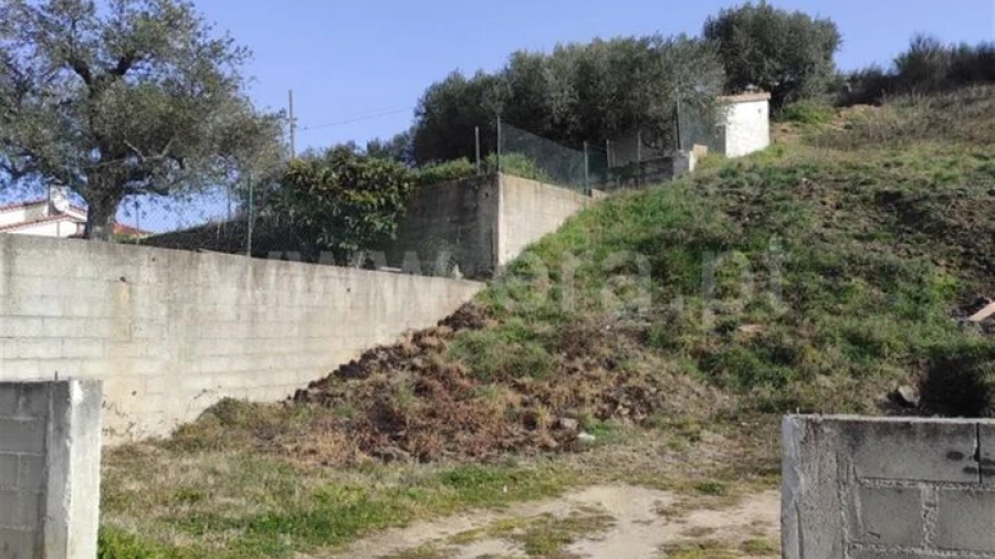 Terreno para Venda em Alcaria