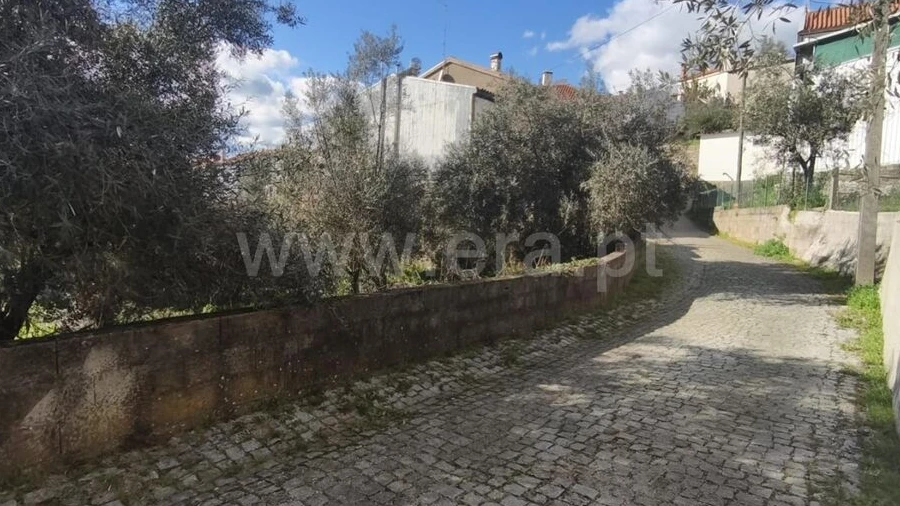 Terreno para Venda em Souto da Casa