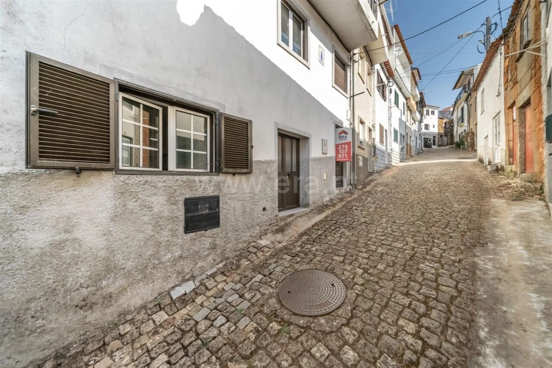 Moradia T3 para Venda em Souto da Casa Foto 2
