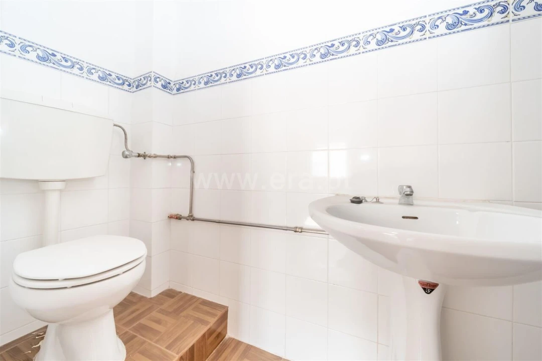 Moradia T3 para Venda em Souto da Casa Foto 8