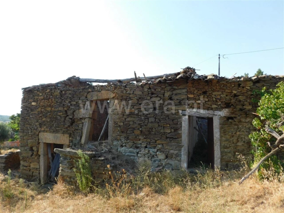 Terreno para Venda em Enxames Foto 3