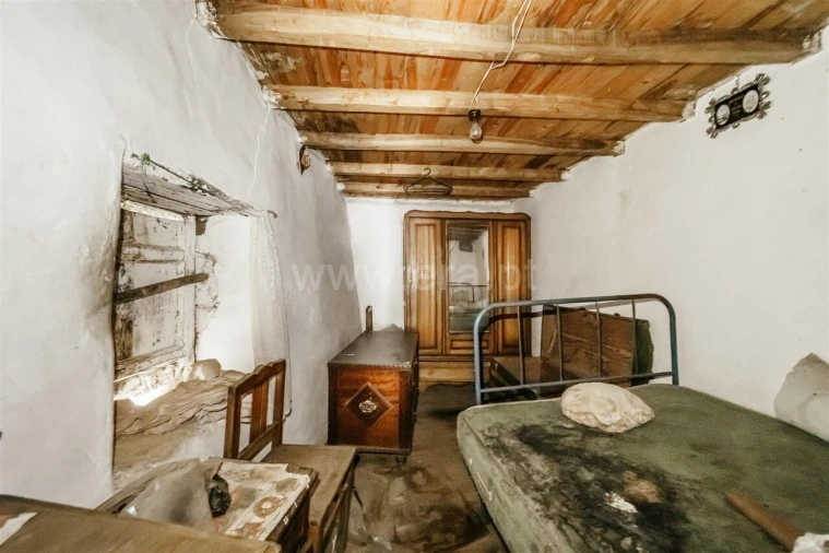 Moradia T0 para Venda em Alcaria Foto 2