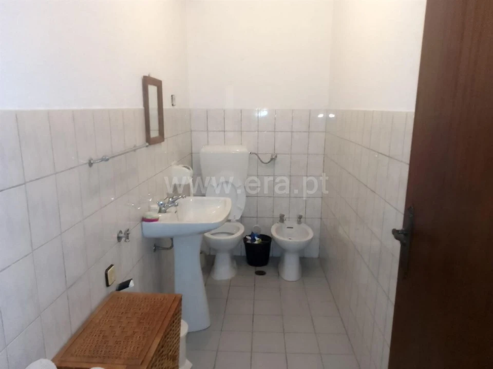 Moradia T6 para Venda em Alpedrinha Foto 9